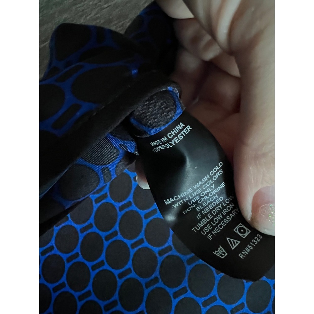 Vince Camuto XS Sleeveless Blue & Black Geometric Print Blouse Tank Top - Picture 5 of 5